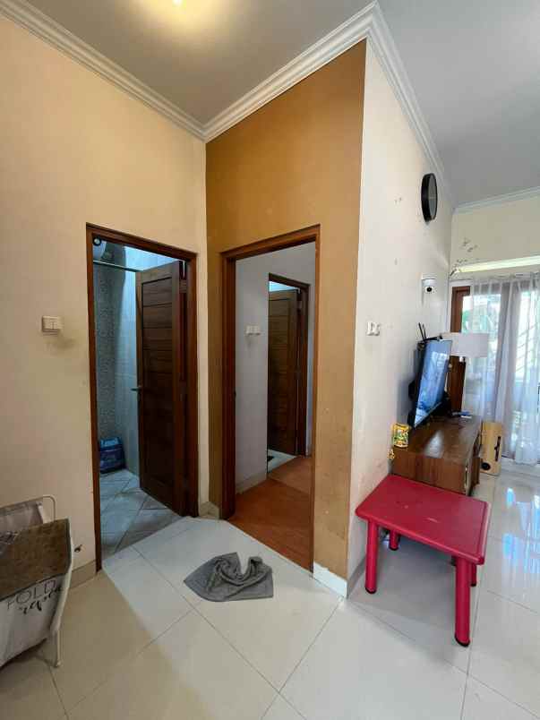 dijual rumah merapi view