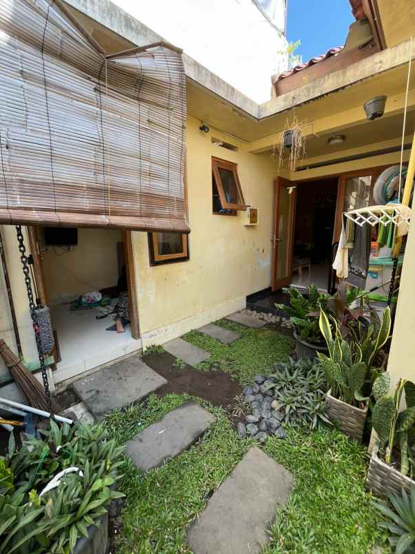 dijual rumah merapi view