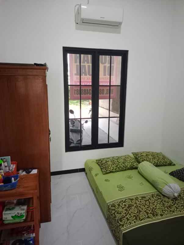 dijual rumah meteseh