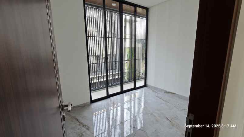 dijual rumah mewah 2 5 lantai di cibubur