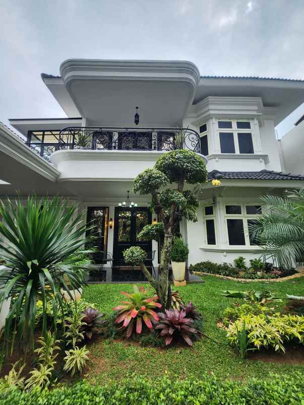 dijual rumah mewah lokasi pondok labu jakarta selatan