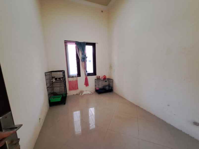 dijual rumah mulyosari