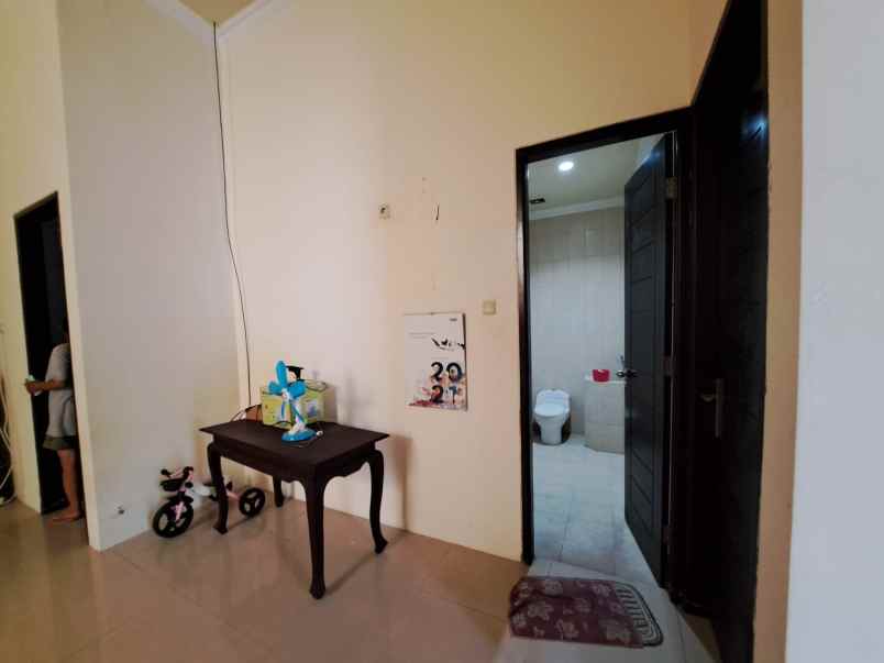 dijual rumah mulyosari