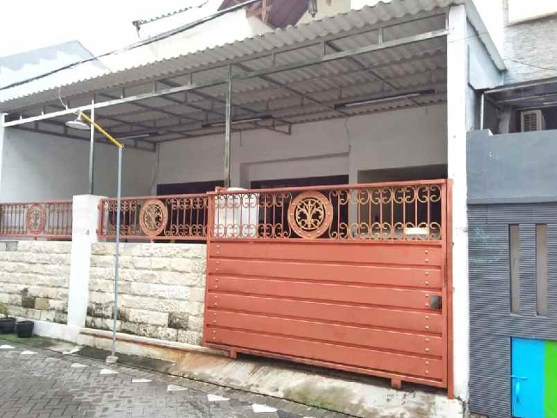 dijual rumah mulyosari utara