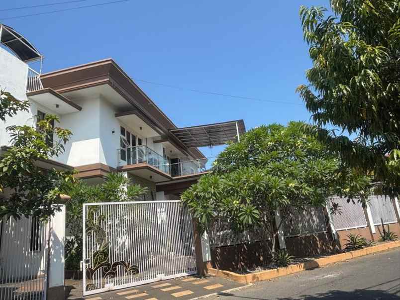 dijual rumah nginden intan barat