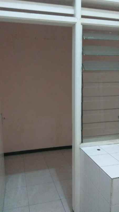 dijual rumah nirwana eksekutif