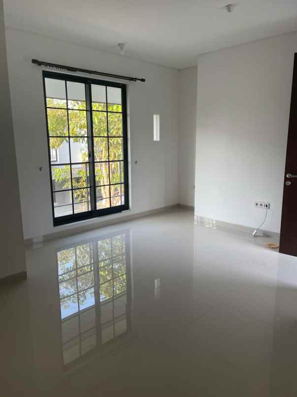 dijual rumah oakwood citraland