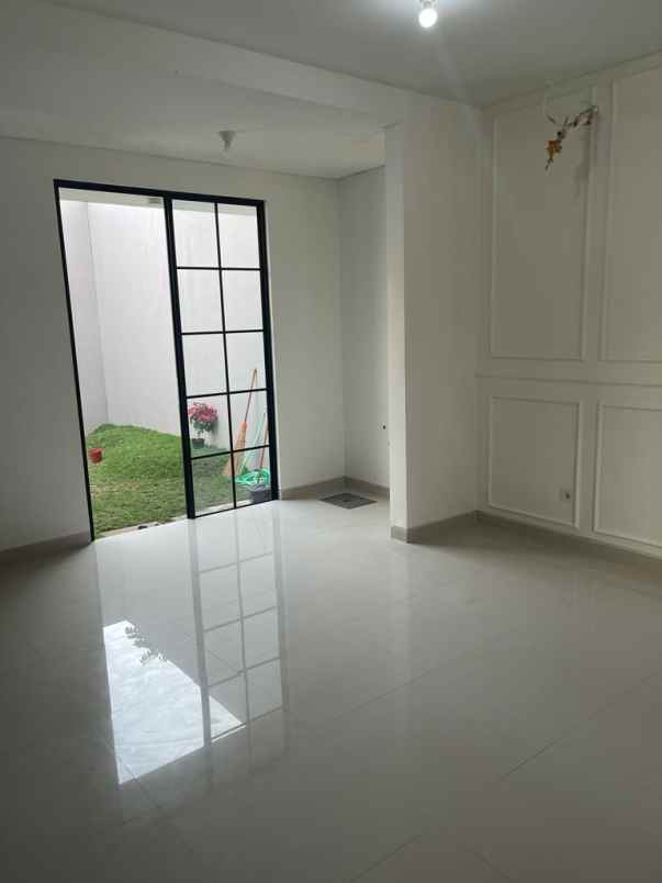 dijual rumah oakwood citraland