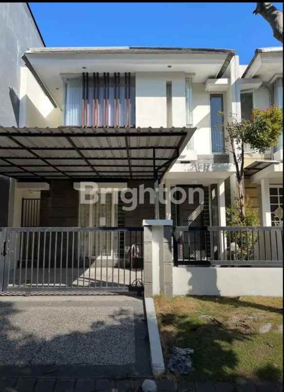 dijual rumah pakuwon city