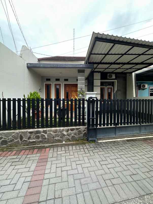 dijual rumah palagan km 7 5