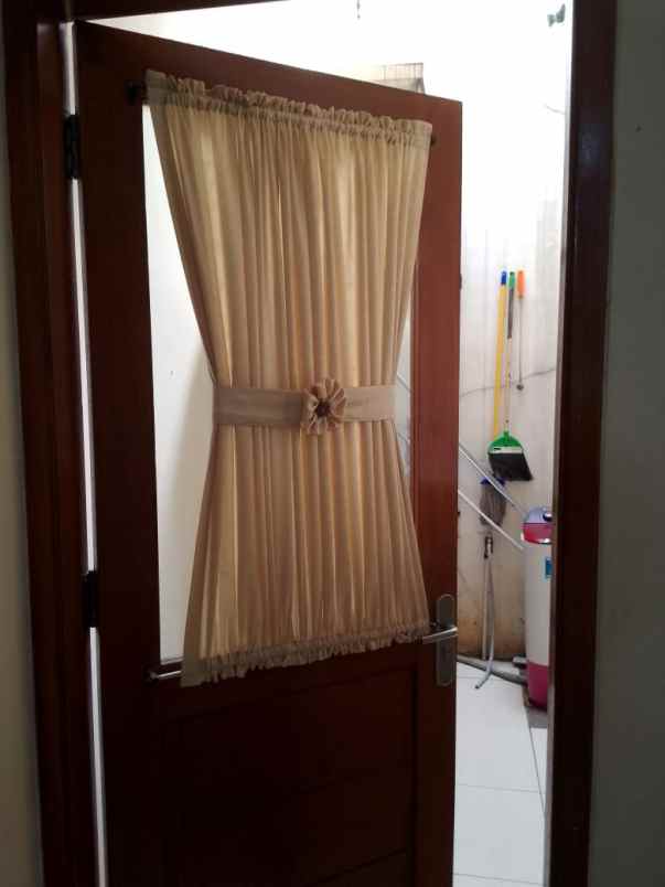 dijual rumah pancoran mas
