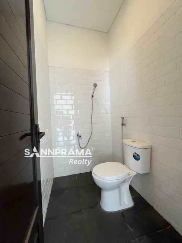 dijual rumah pancoran mas depok