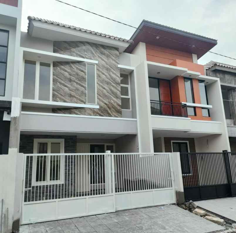 dijual rumah pantai mentari