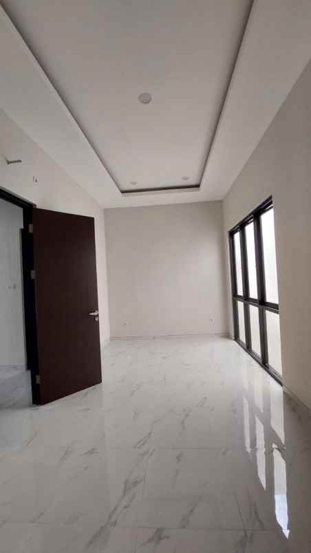 dijual rumah pantai mentari