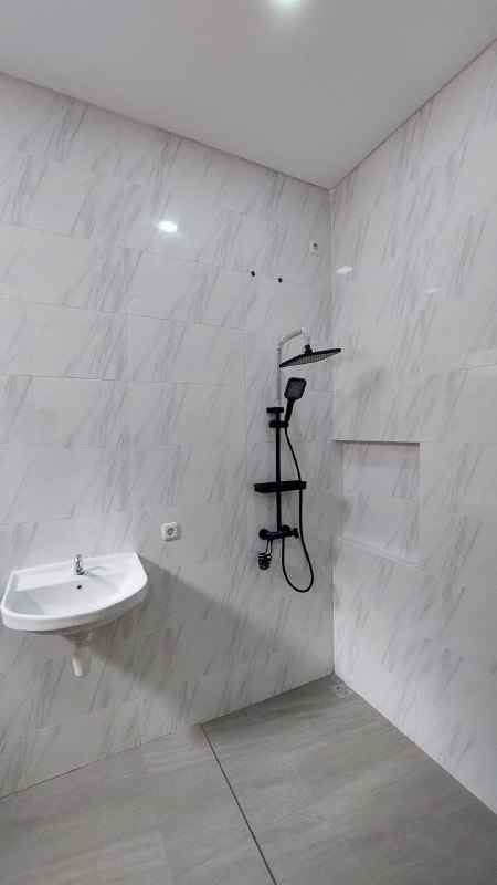 dijual rumah pantai mentari