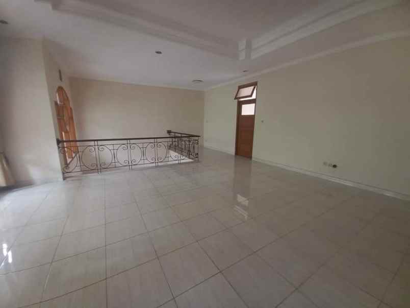 dijual rumah parahyangan rumah villa prv