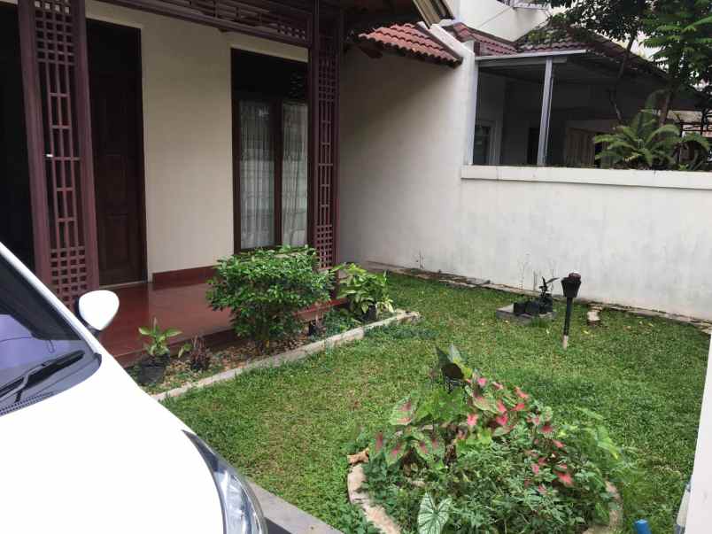 dijual rumah pejaten barat