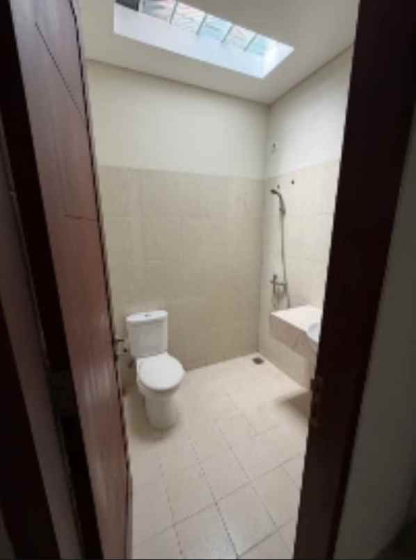 dijual rumah pelangi the gading residence