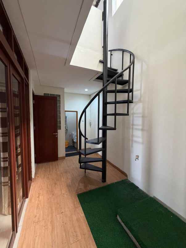 dijual rumah pelangi the gading residence