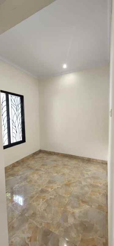 dijual rumah permata cimanggis