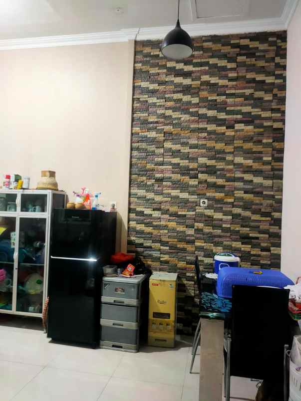 dijual rumah permata tembalang