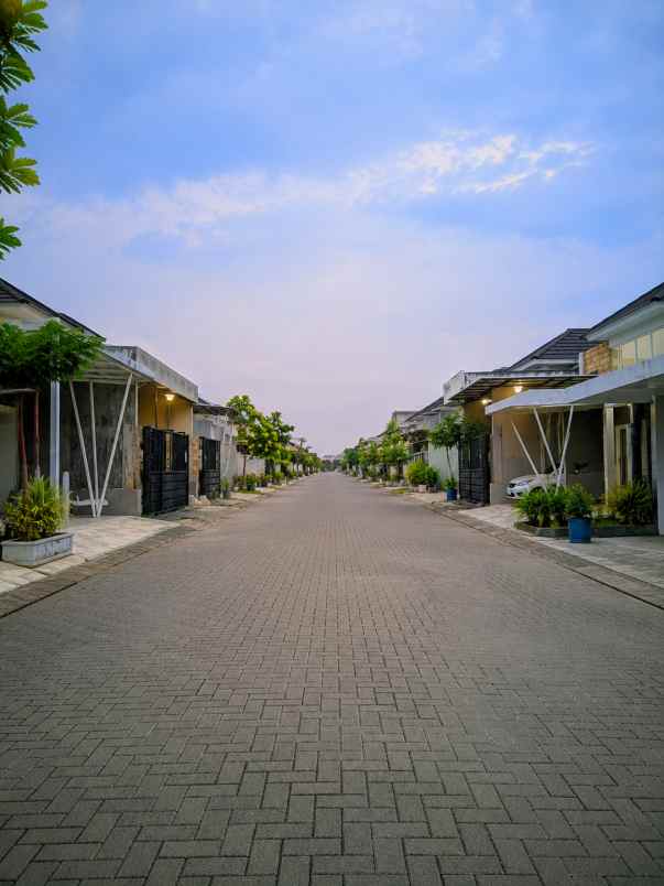 dijual rumah perum mandiri residence