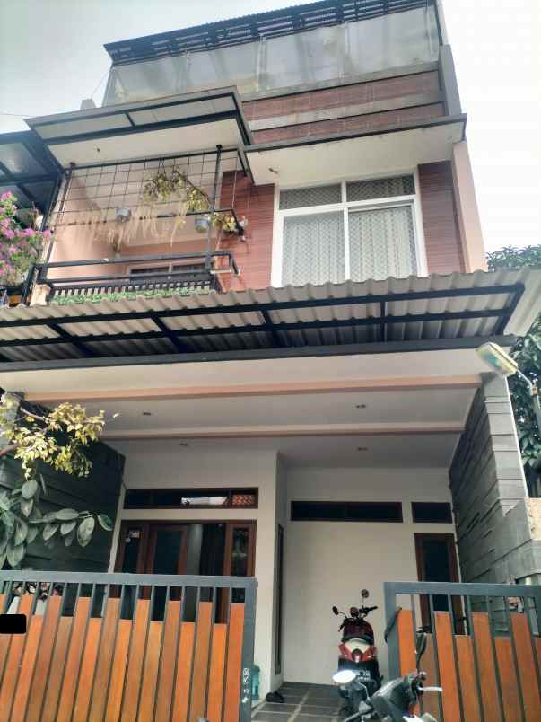 dijual rumah perumahan bukit sariwangi