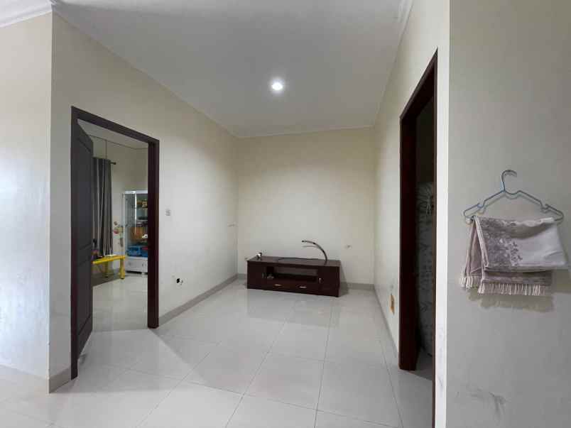 dijual rumah perumahan cibubur country