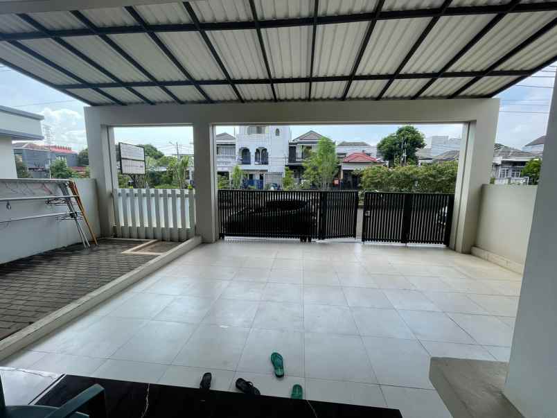 dijual rumah perumahan cibubur country