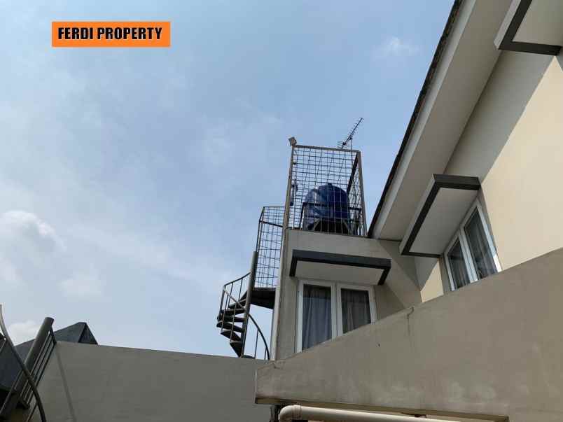 dijual rumah perumahan citra gran cibubur