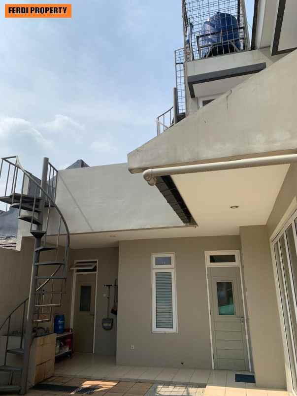 dijual rumah perumahan citra gran cibubur