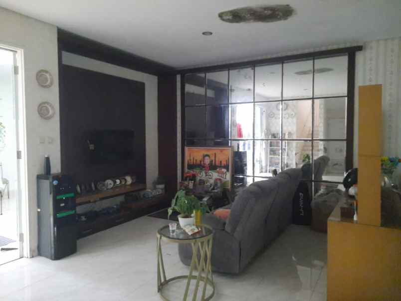 dijual rumah perumahan citra grand cibubur