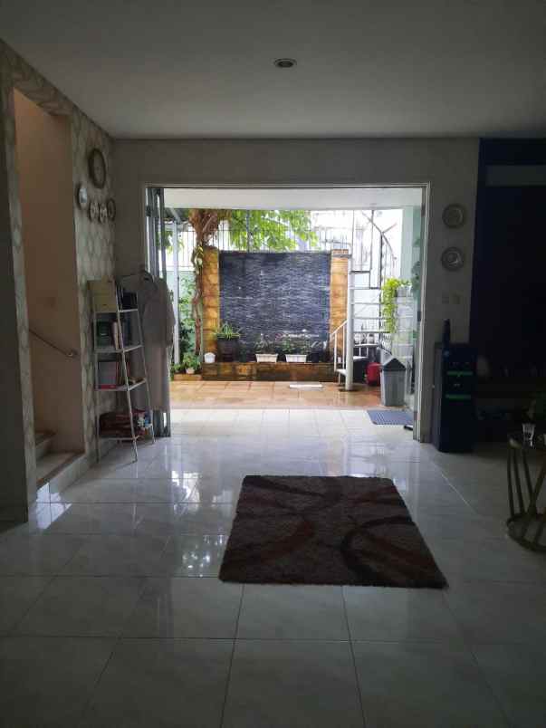 dijual rumah perumahan citra grand cibubur