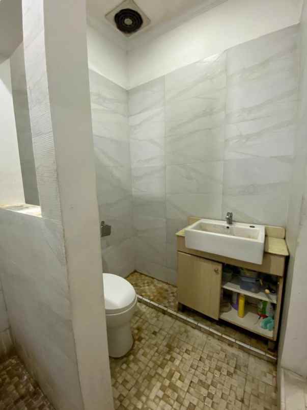 dijual rumah perumahan duta bintaro