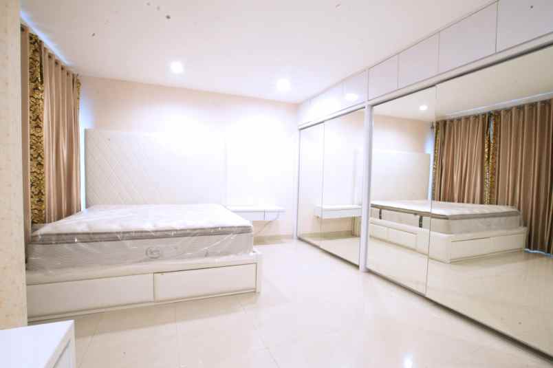 dijual rumah perumahan gading arcadia