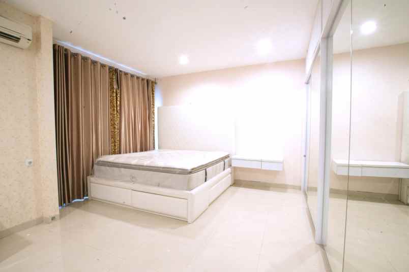 dijual rumah perumahan gading arcadia