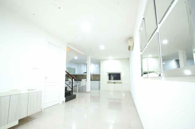 dijual rumah perumahan gading arcadia