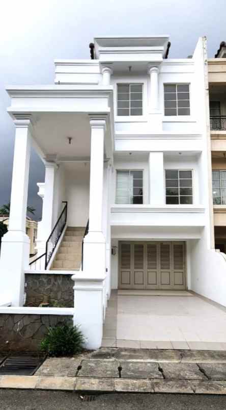 dijual rumah perumahan gading grande
