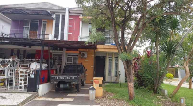 dijual rumah perumahan metland