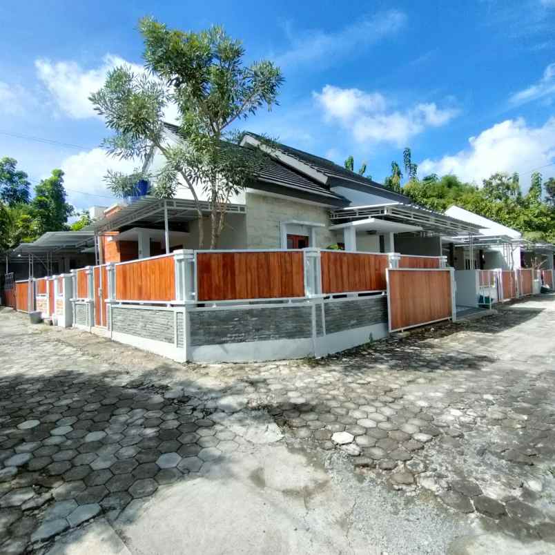 dijual rumah perumahan pesona sadewa 1