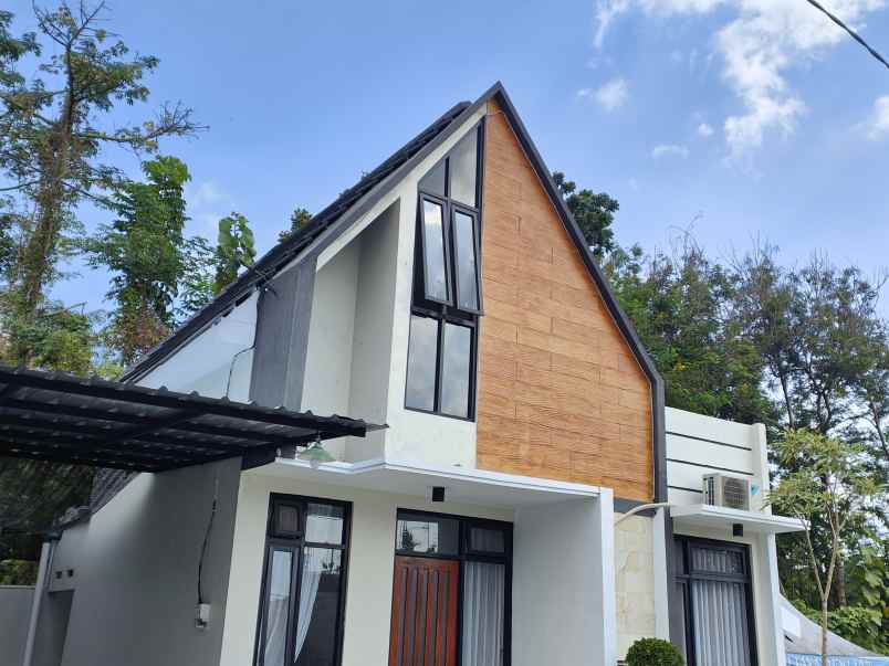 dijual rumah perumahan pesona sadewa 2