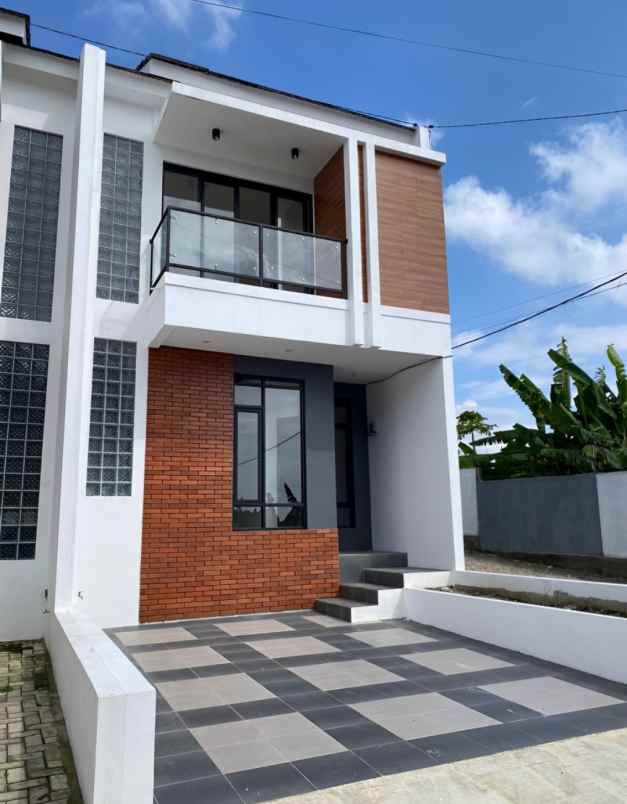 dijual rumah perumahan taman cihanjuang