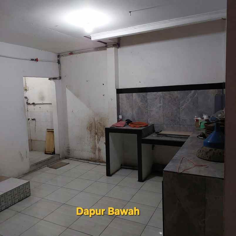 dijual rumah perumnas 3 jl saparua raya