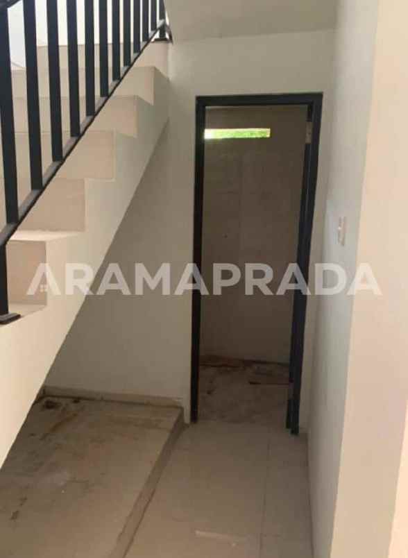 dijual rumah pidada