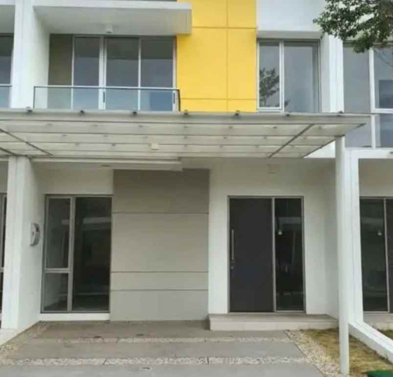 dijual rumah pik2