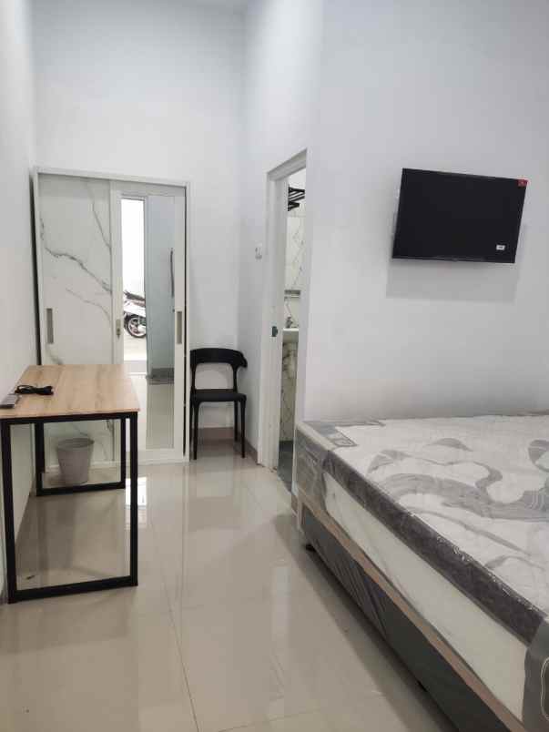 dijual rumah pondok cina kecamatan beji