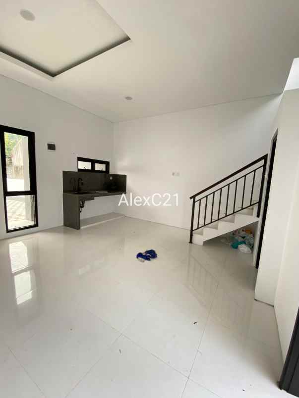 dijual rumah pondok gede