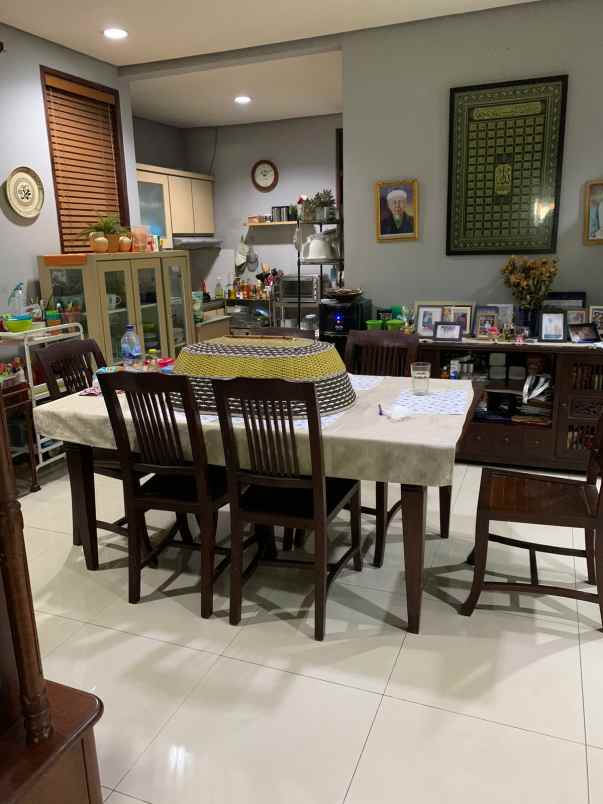 dijual rumah pondok indah