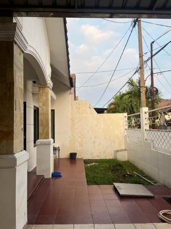 dijual rumah pondok jati