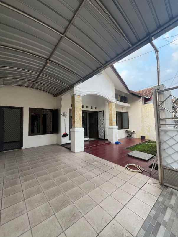 dijual rumah pondok jati